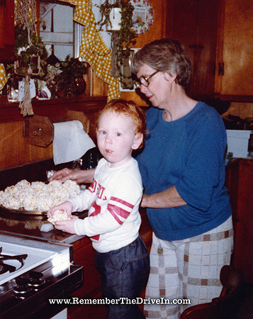 MakingPopcornBalls