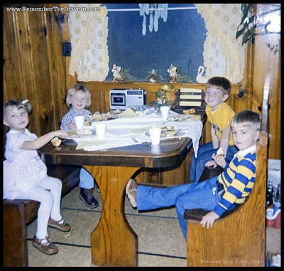 TheBooth_Cousins