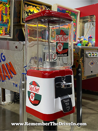 Texaco Sky Chief Acorn Gumball Machine with 8 lb Glass Globe