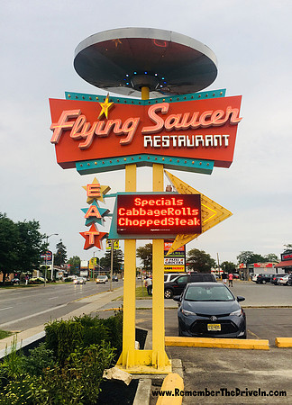 The Amazing Flying Saucer Restaurant's Sign