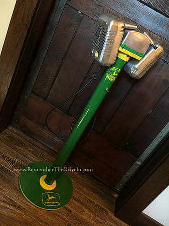 John Deere themed set w/ Bluetooth & MP3
