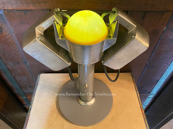Ultra rare Yellow Simplex Dome Glow Top with Tombstone Speakers and w/ Bluetooth & MP3