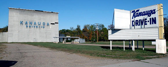 Kanauga Screen Sign
